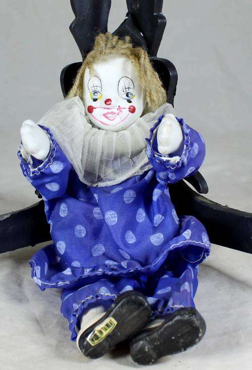 SITTING CLOWN IN A BLUE POLKA DOT OUTFIT - BID NOW!!