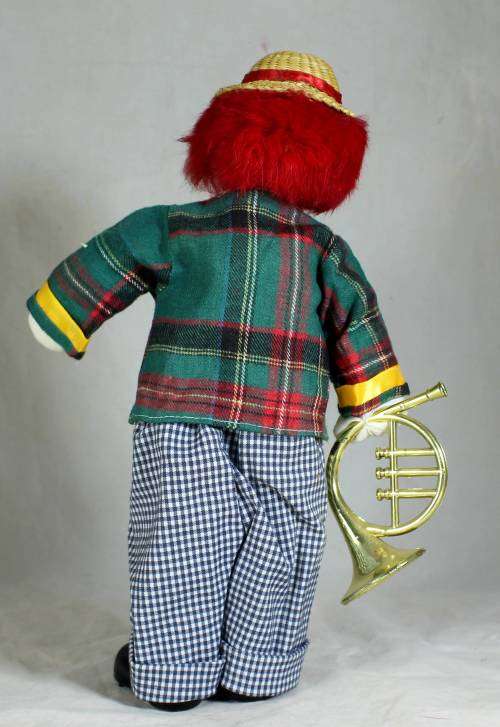 CLOWN IN A STRAW HAT PLAYING THE BUGLE - BID NOW!!