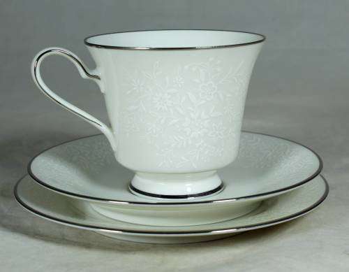 Noritake ivory - Affection trio