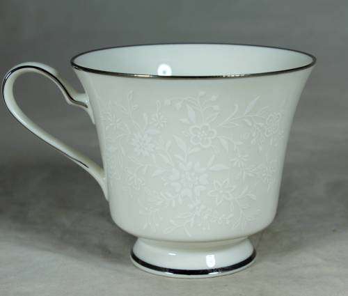 Noritake ivory - Affection trio