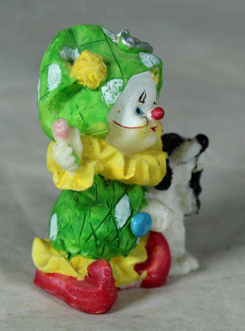 MOLDED CLOWN WITH HIS DOG - BID NOW!!