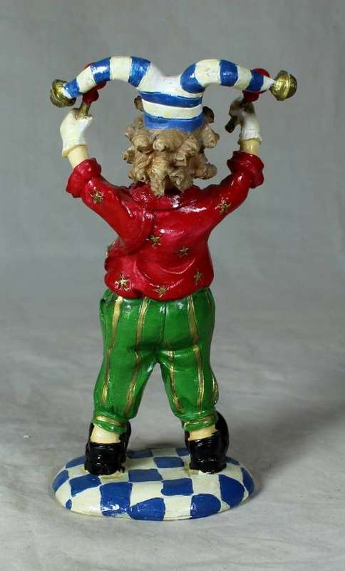 MOLDED CLOWN PLAYING DRUMS - BID NOW!!