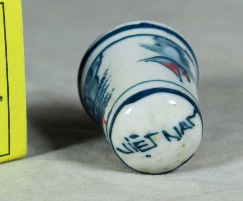 PORCELAIN THIMBLE - VIETNAM (BOAT)
