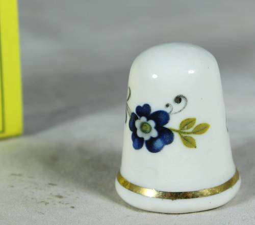 PORCELAIN THIMBLE -MADE IN ENGLAND (BLUE FLOWERS) - BID NOW!!