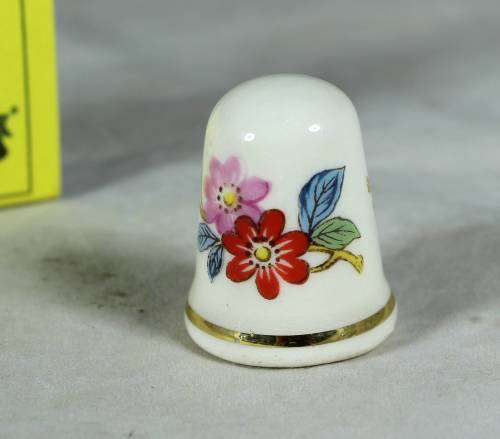 PORCELAIN THIMBLE - MADE IN ENGLAND (FLOWERS) - BID NOW!!