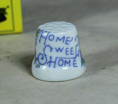 Porcelain thimble - Home sweet home