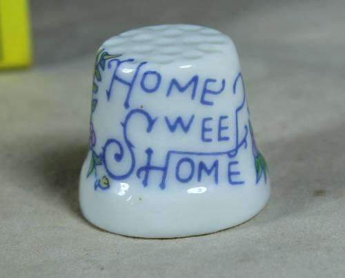 Porcelain thimble - Home sweet home
