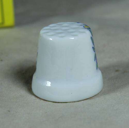 Porcelain thimble - Home sweet home