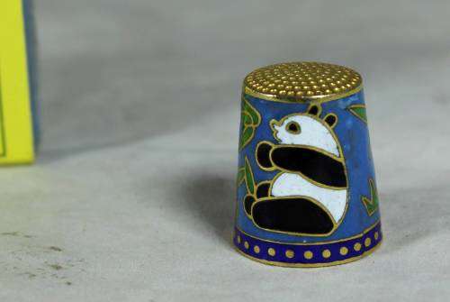 THIMBLE - CLOISSONE (PANDA) - BID NOW!!