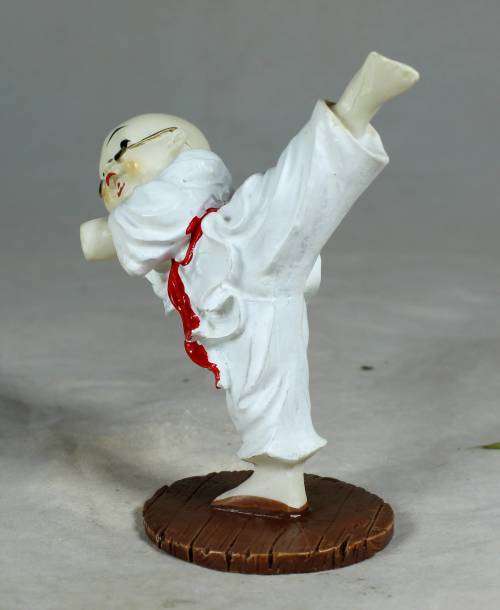 Kung Fu Buddha showing of his kicking skills