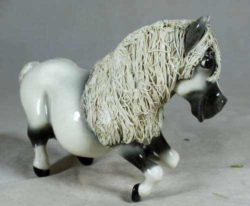 PORCELAIN CHEVAL HORSE MADE IN SOUTH AFRICA - (STUNNING) - BID NOW