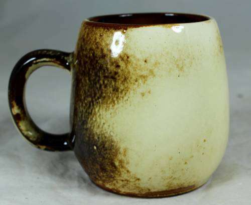 HAND MADE CRESCENT WILLIAM PRETORIUS GAME RESERVE MUG - BID NOW