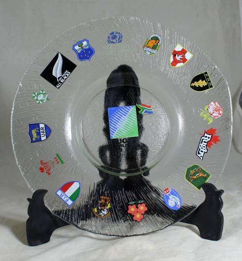Glass rugby world cup display plate 1995