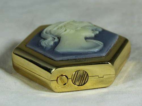 ROYAL ELSA CAMEO LIGHTER VICTORIAN LADY (VINTAGE)-BID NOW!