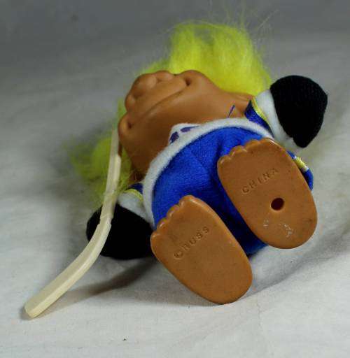 RUSS TROLL PLAYING HOCKEY (ATHELETIC)-BID NOW!!