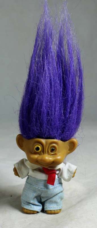 Arlenco troll with purple hair