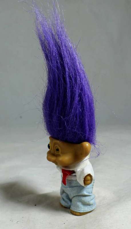 Arlenco troll with purple hair
