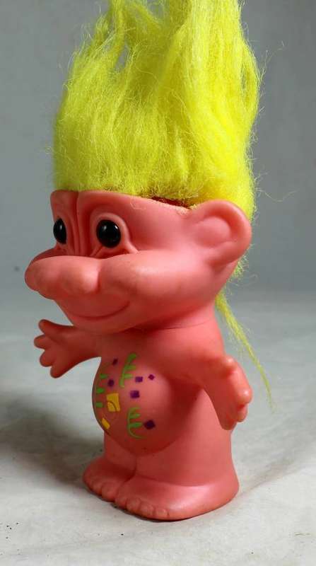 Battery operated troll