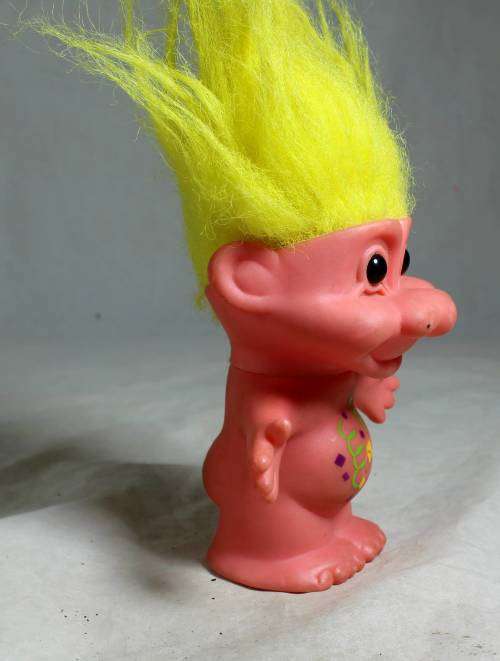 Battery operated troll