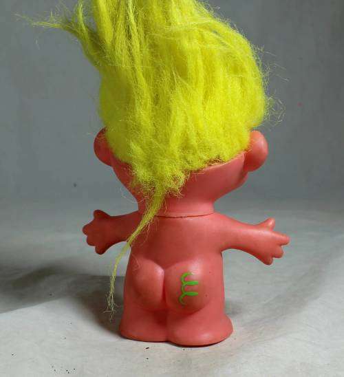Battery operated troll
