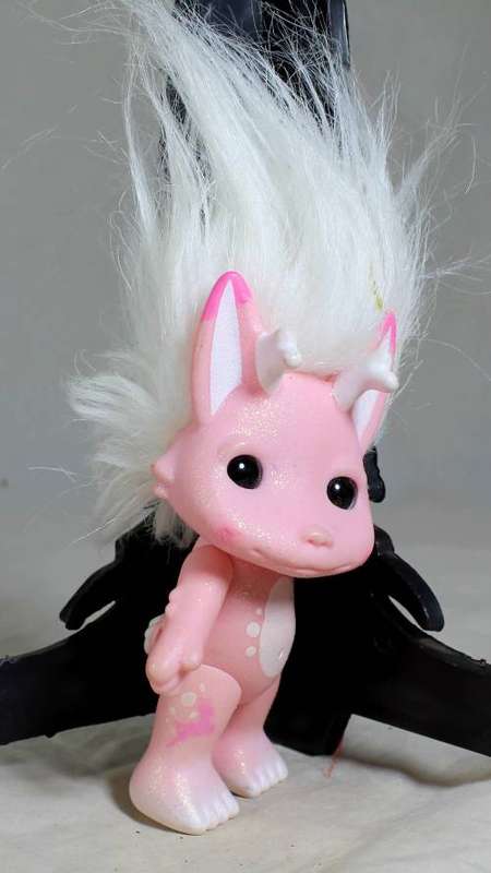 Zelf pink with white hair and glitter