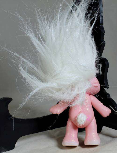 Zelf pink with white hair and glitter