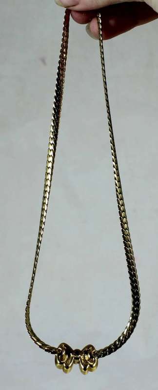 Costume jewelry - gold necklace