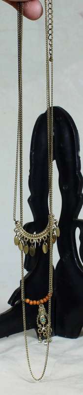 Dual pendant necklace