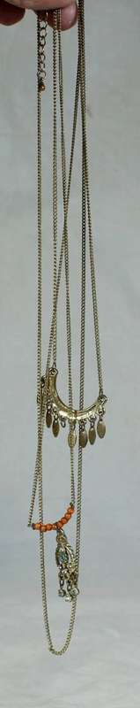 Dual pendant necklace
