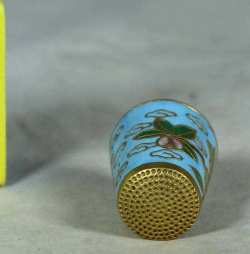 SOUVENIR THIMBLE-CLOISSONE (BIRD ON A FLOWER) LOVELY-BID NOW!!!