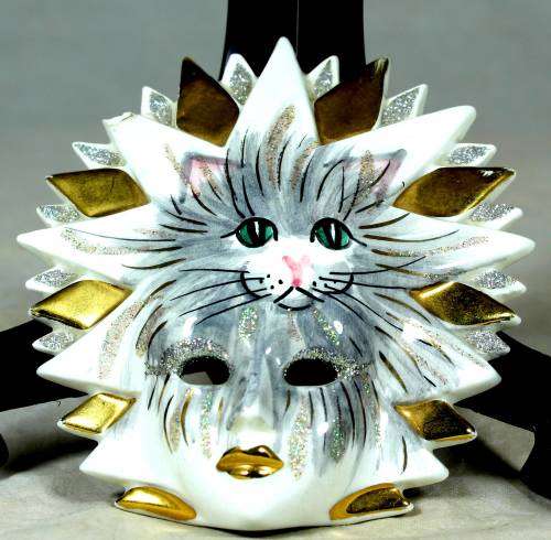 Small wall hanging cat mask