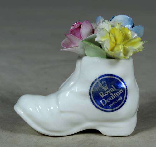Royal Doulton - shoe posy