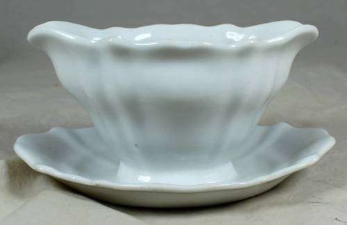 Gravy boat