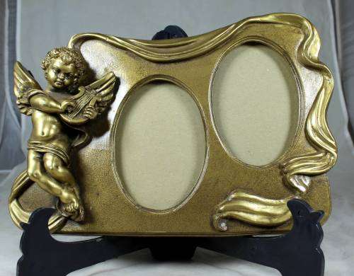 BEAUTIFUL CHERUB PICTURE FRAME- BID NOW!!