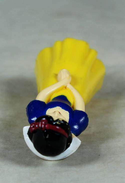 Disney's small figurine - Snow White