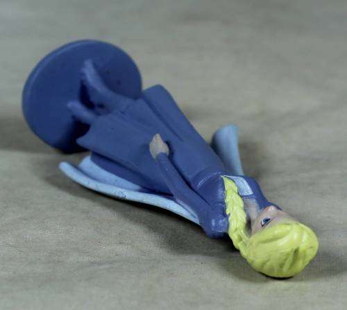 Disney's small figurine - Elsa from the movie Frozen