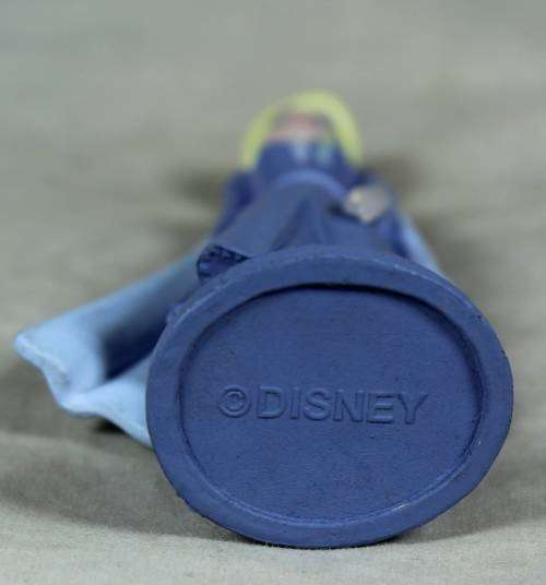 Disney's small figurine - Elsa from the movie Frozen