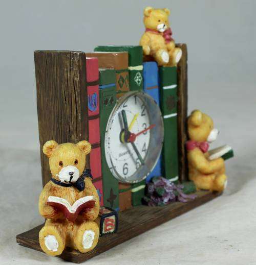 BEARS AND BOOKS CLOCK (WOW AND IT STILL WORKS) -BID NOW!!