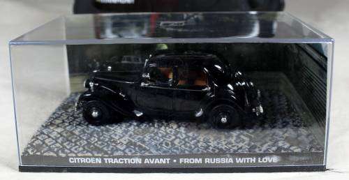 JAMES BOND 007 WITH MAGAZINE - CITROEN TRACTION AVANT (FROM RUSSIA WITH LOVE) #40