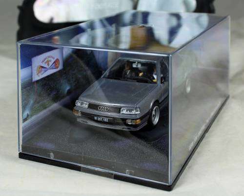 JAMES BOND 007 WITH MAGAZINE -AUDI 200 QUATRO (THE LIVING DAYLIGHTS) #72