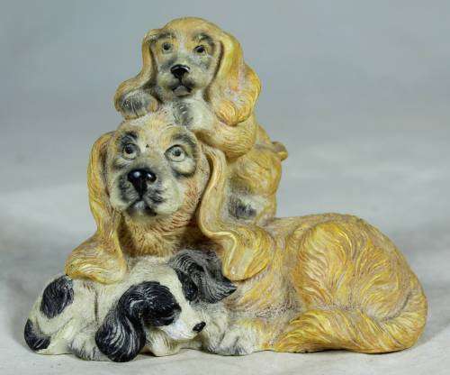 Molded mum and her pups
