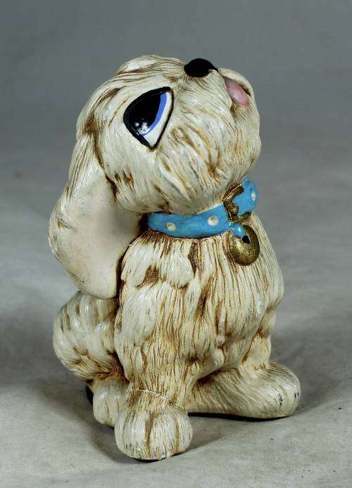 Pendelfin rabbit with blue bell (Tammy)
