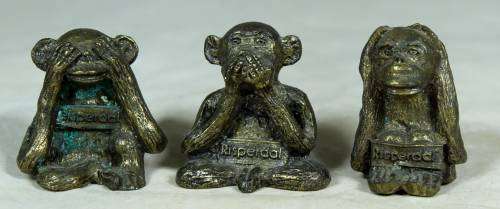 MINIATURE BRASS-SEE NO EVIL,HEAR NO EVIL & SPEAK NO EVIL MONKEYS-BID NOW!!!