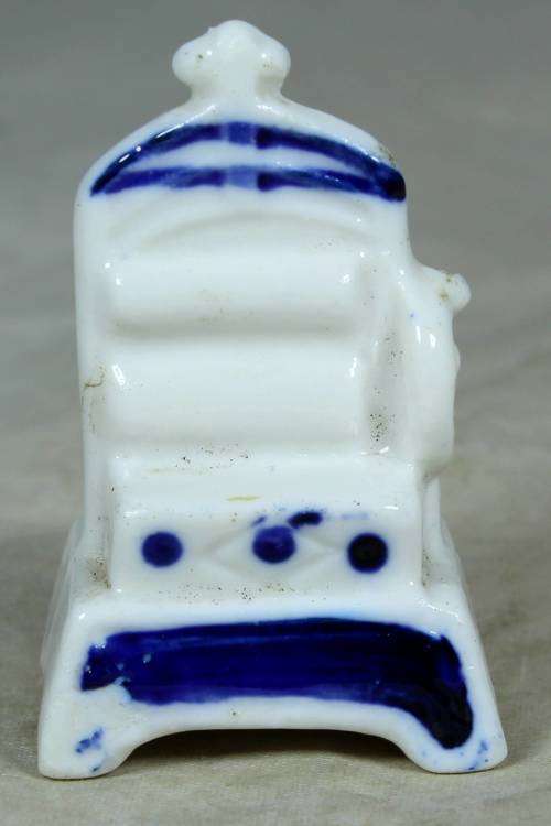 Miniature blue & white washing machine