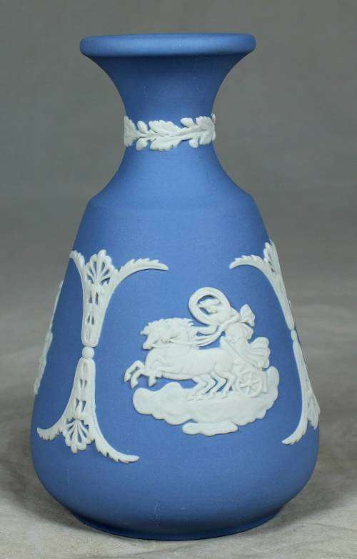 Wedgwood small vase