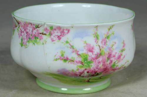 Royal Albert - blossom time sugar bowl