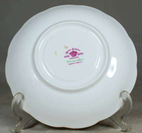 Royal Albert - blossom time saucer