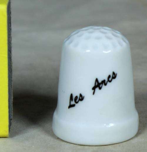 Porcelain thimble - Les Arcs
