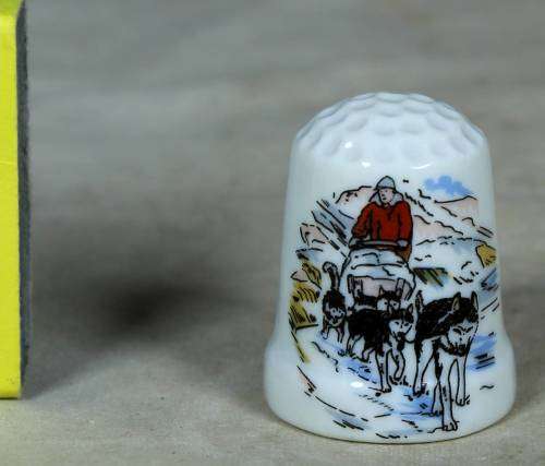 Porcelain thimble - Les Arcs