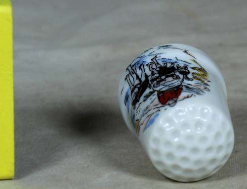 Porcelain thimble - Les Arcs
